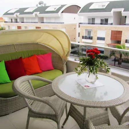 Tropical Gardens E 7 Spacious Duplex 4 Bed Side