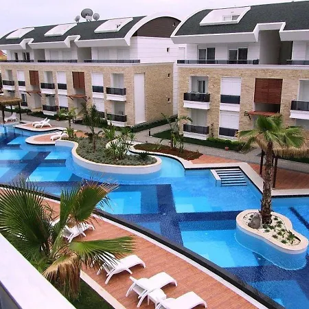Tropical Gardens E 7 Spacious Duplex 4 Bed シダ